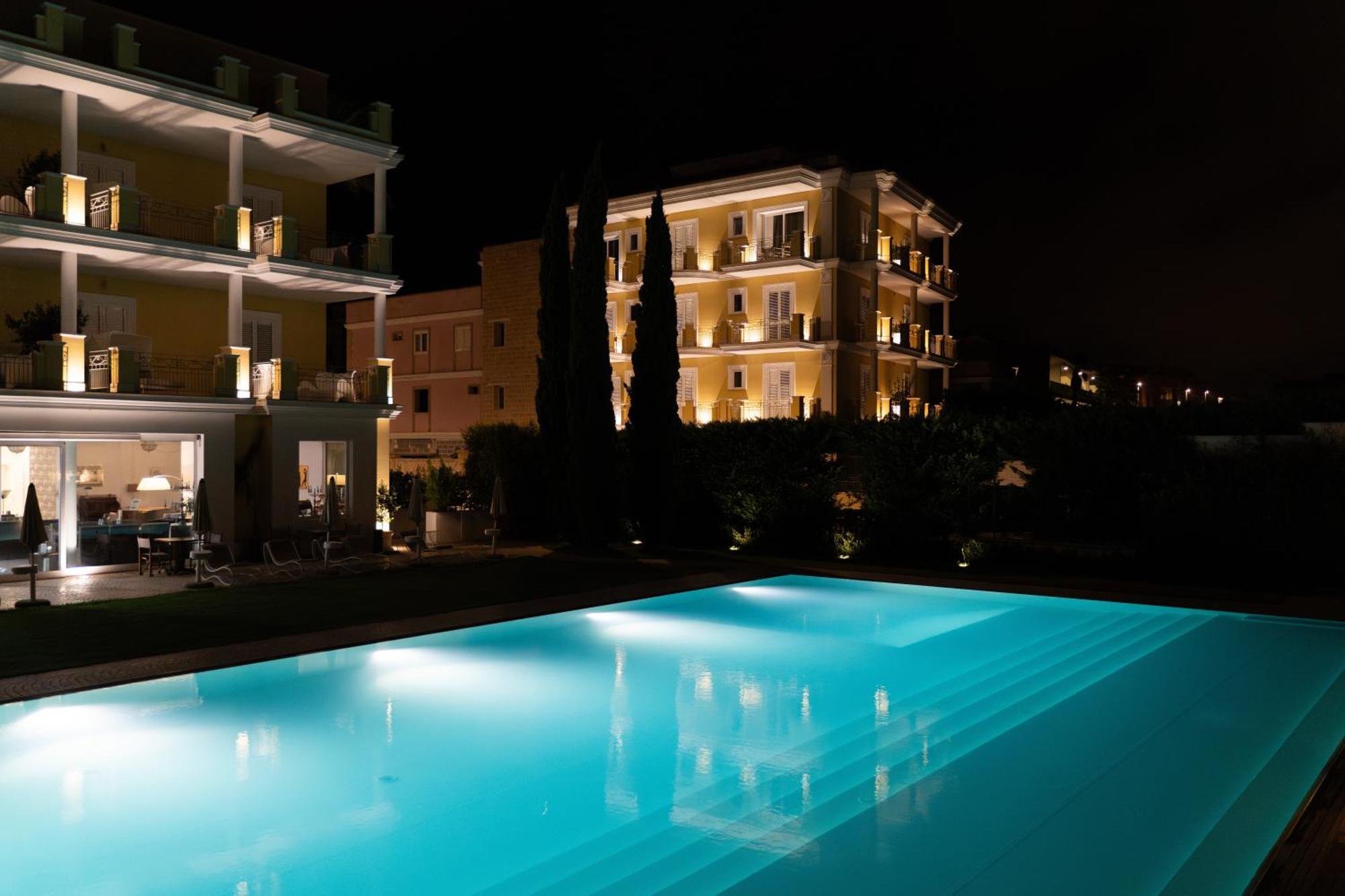 Victoria Palace Hotel & Zen Wellness Gallipoli Buitenkant foto